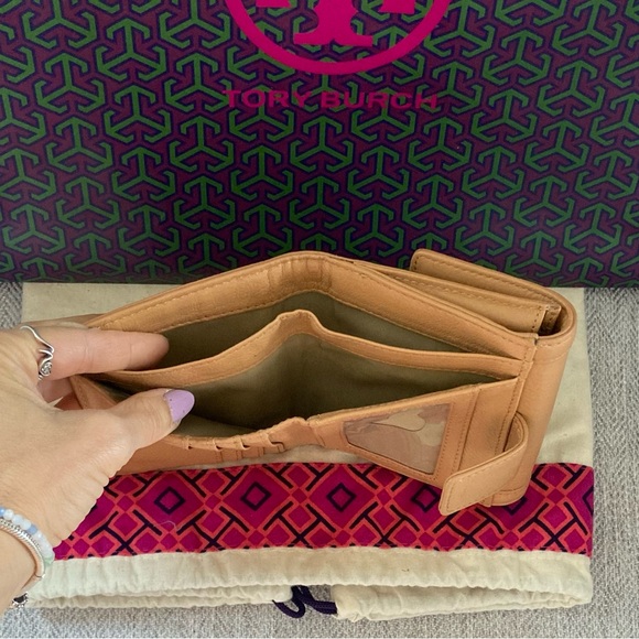 Tory Burch Tan Leather Wallet in Caramel - Picture 5 of 5